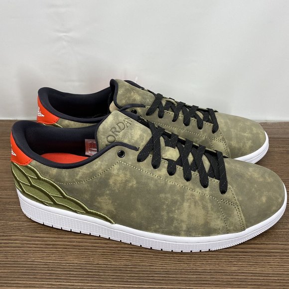 Athletic_Shoes